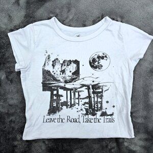 Hollister Graphic Tee – “Leave the Road, Take the Trails”